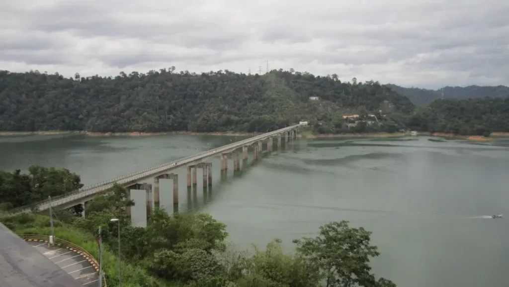 Kenali Tasik Temenggor di Perak