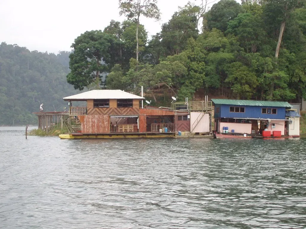 Kenali Tasik Temenggor di Perak