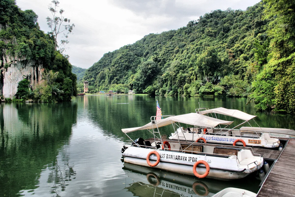 tasik gunung lang