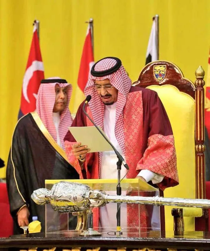 Raja Arab Saudi Terima Ijazah Kehormat Dari Sultan Perak