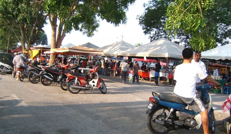 tapak bazar ramadan manjoi