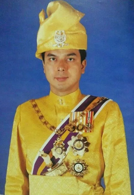 Gambar Zaman Muda Sultan Nazrin