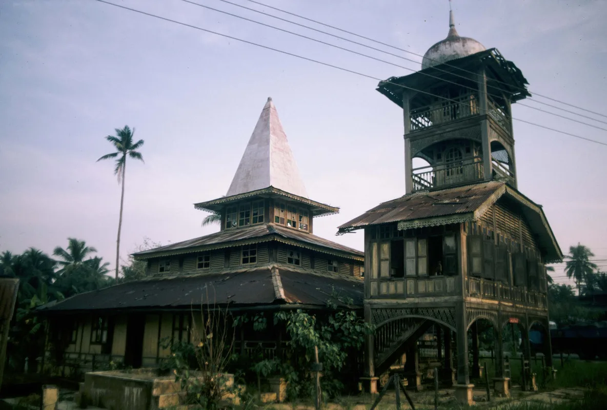 keadaan Masjid Tinggi sebelum pemuliharaan