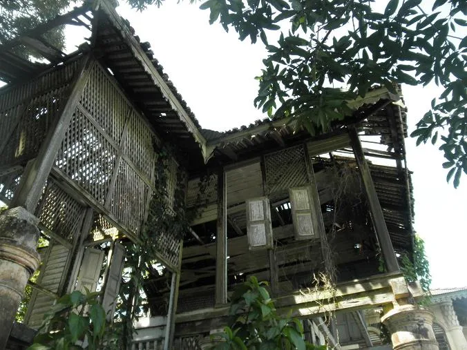 Abandoned Mansion in Pekan Karai