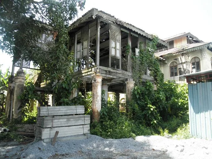 Abandoned Mansion in Pekan Karai