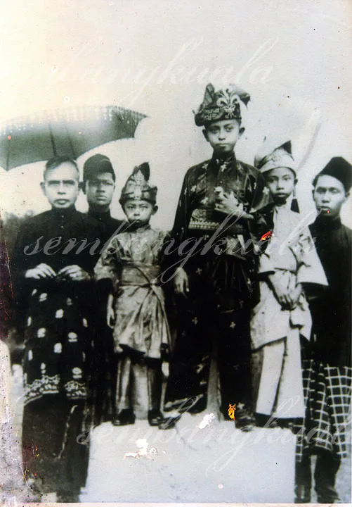 Ucapan Sultan Idris II Ketika Usia 11 Tahun Di Mimbar Masjid