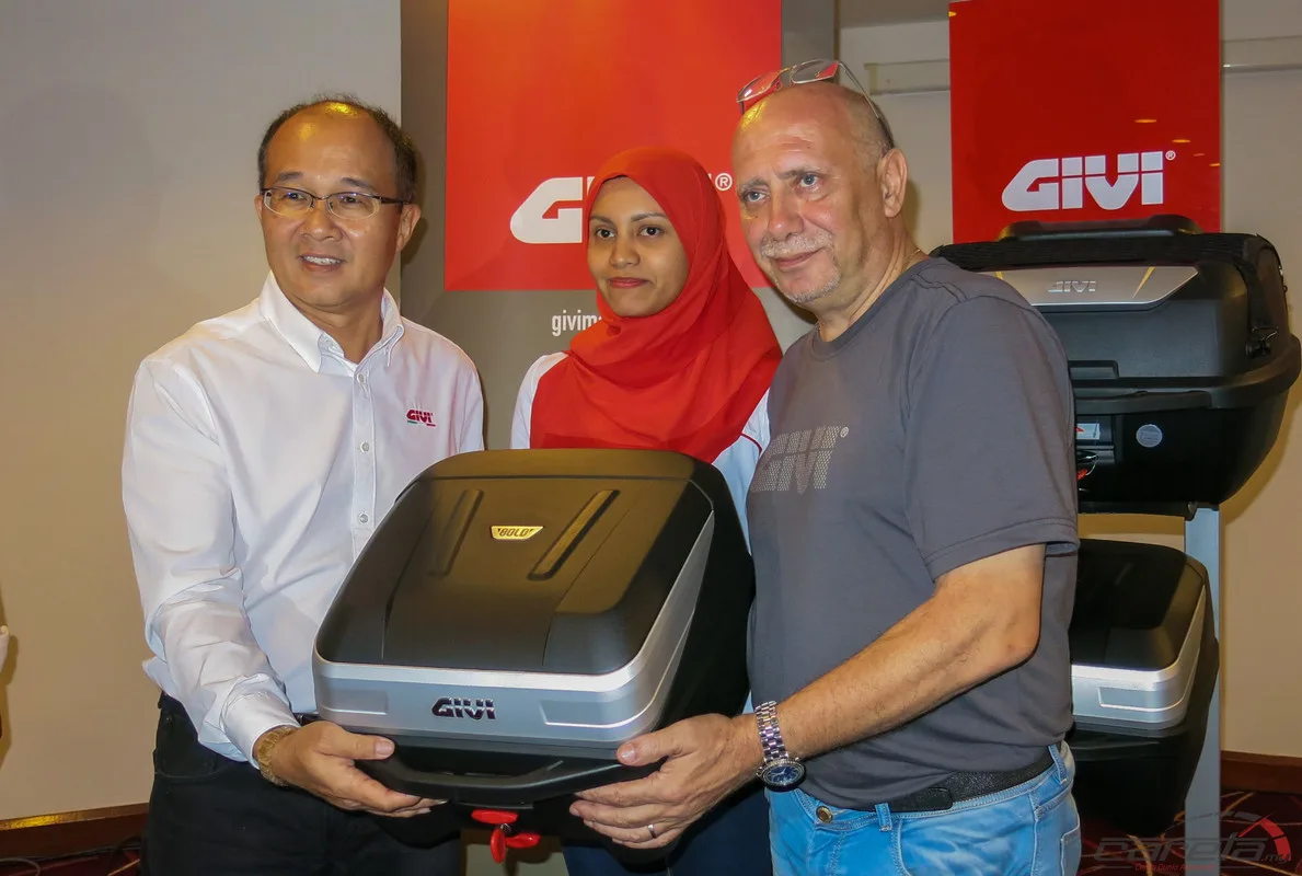Pereka Utama Givi Asia Adalah Gadis Dari Kuala Kangsar