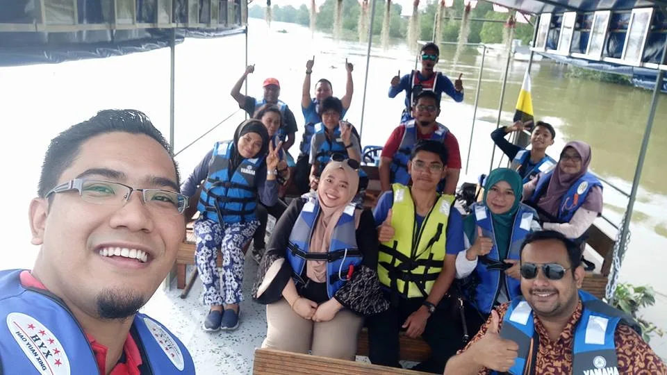 Menyusuri Sungai Perak Di Teluk Intan Dengan River Cruise