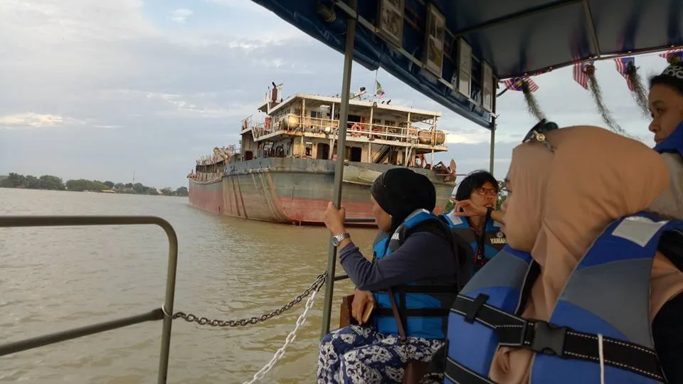 Menyusuri Sungai Perak Di Teluk Intan Dengan River Cruise