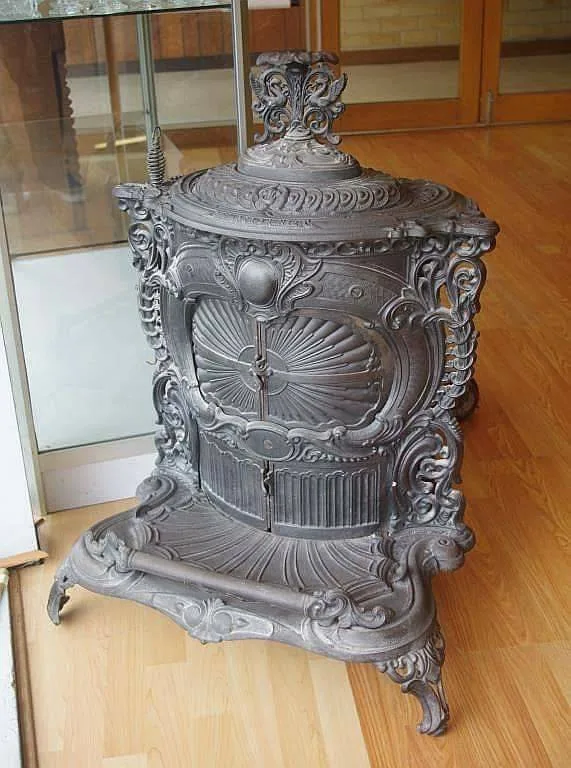 Replika Victorian parlor stove circa