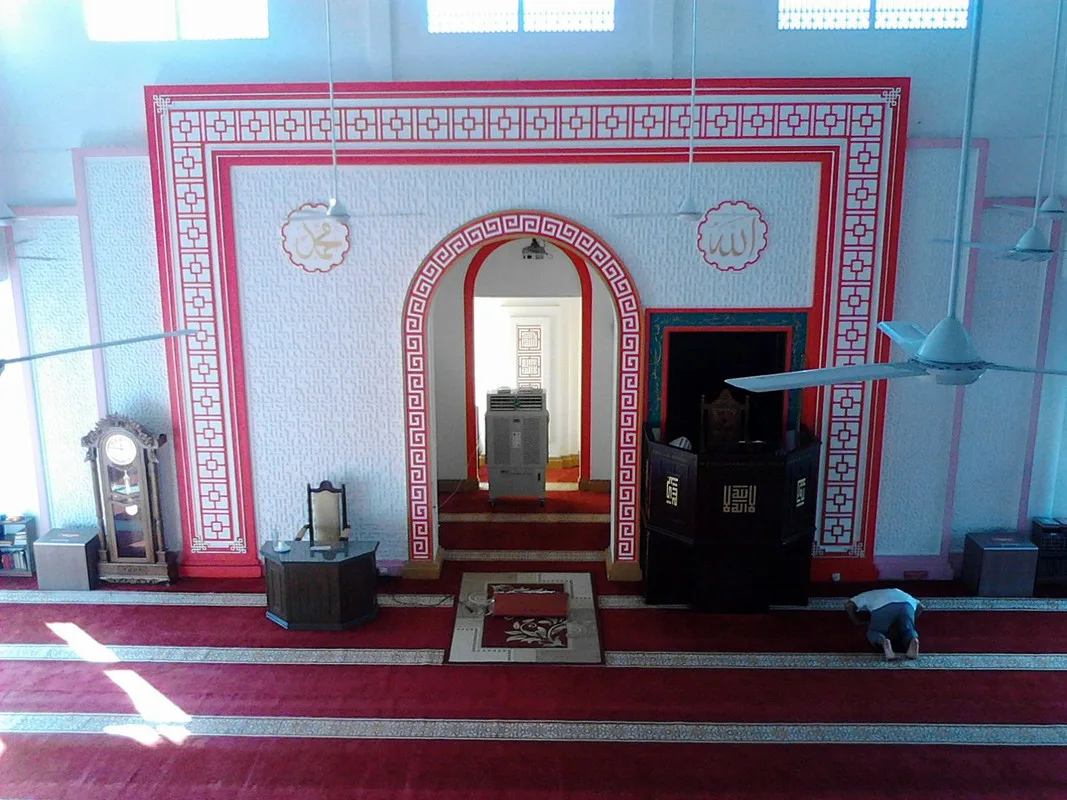 mosque prayer hall