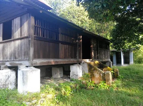 Papan Mosque