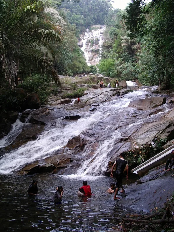 the myth of lata kinjang