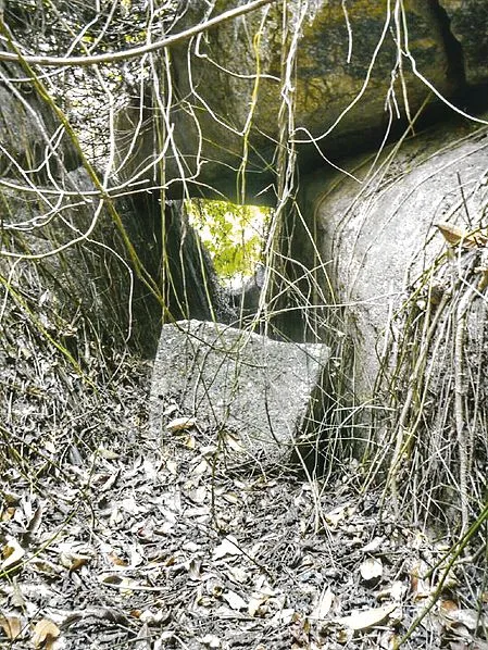 kota raja bersiong cave