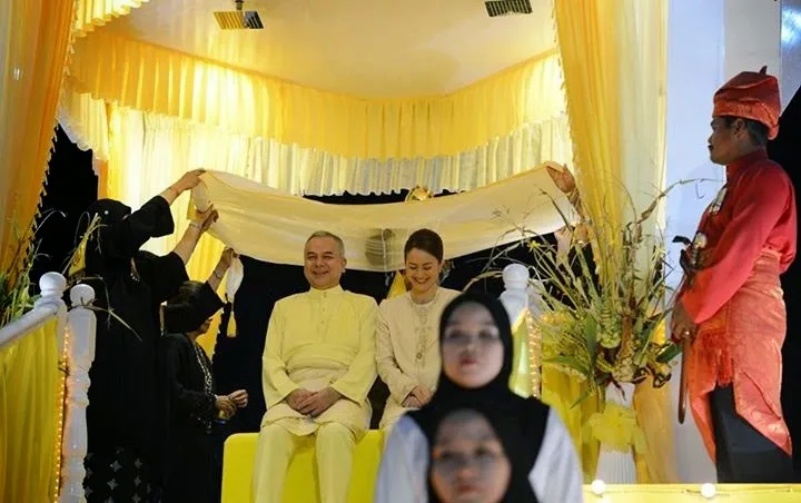 The 'Tabal Jin' Ceremony for the Sultan of Perak
