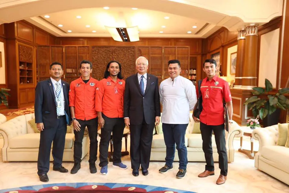 Village Boy from Parit Becomes Press Secretary to the Prime Minister