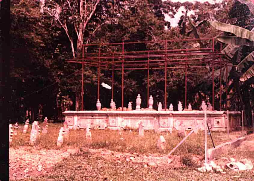 tomb of the late Sultan Ali