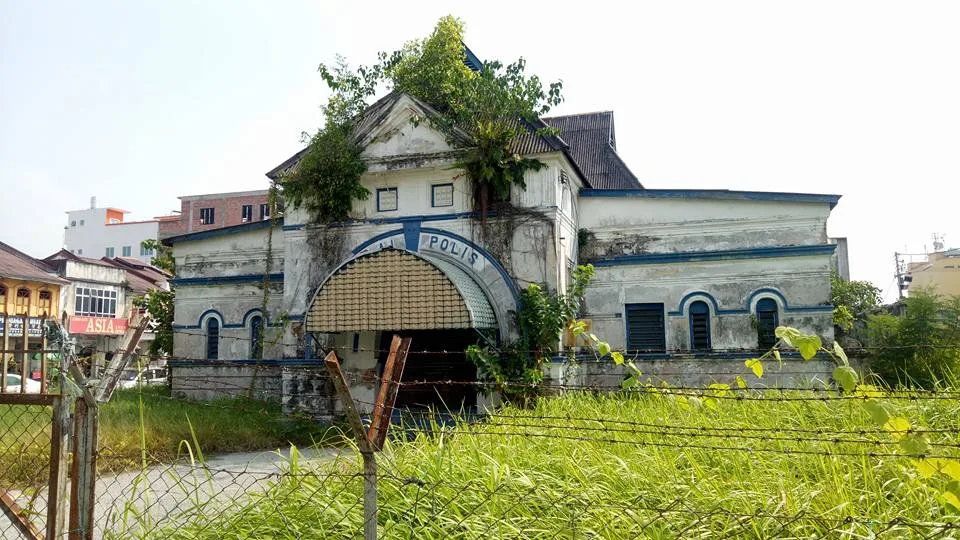 The Significance of the Dilapidated Old Police Station in Teluk Intan