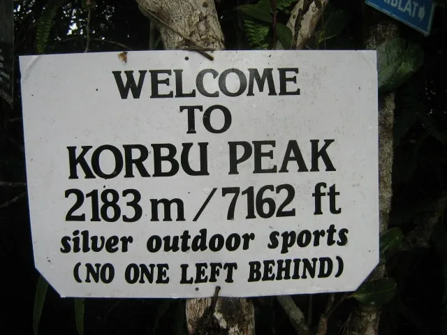 Gunung Korbu peak sign