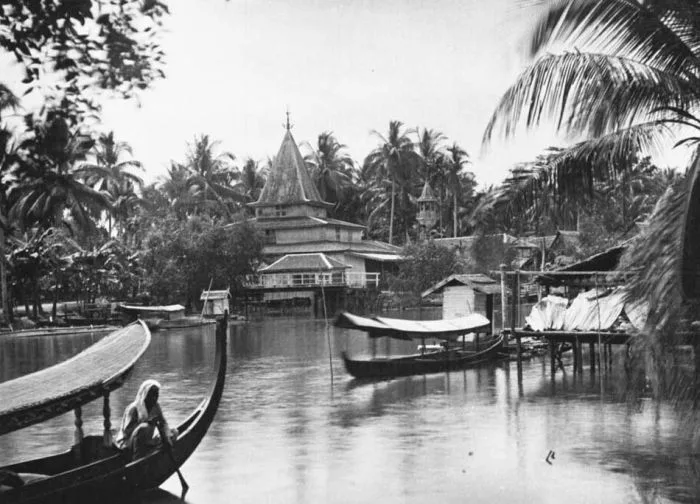 Image for reference of Banjarmasin mosque architecture