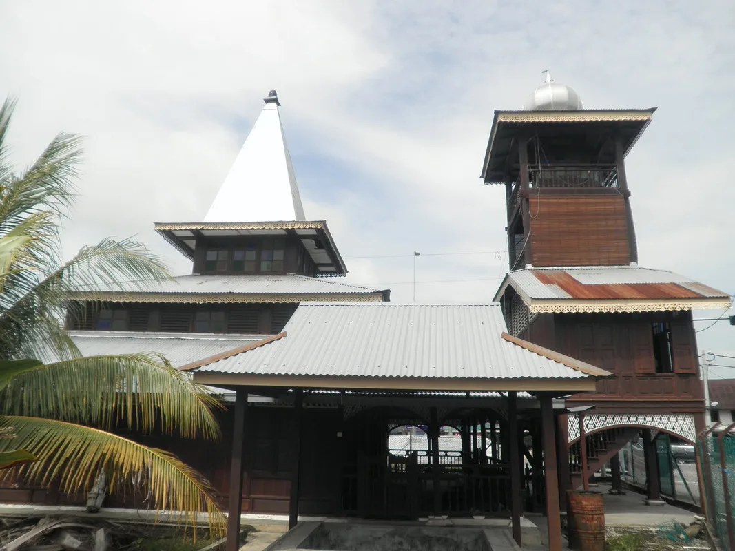 masjid tinggi
