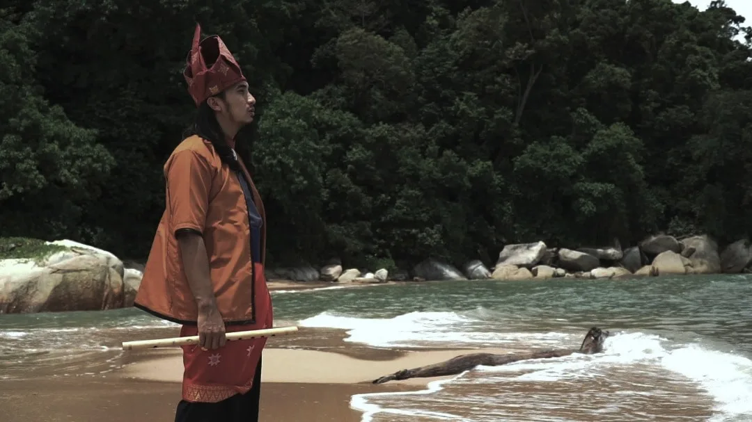 The Tale of the Malay Traditional Attire Singer from Sungai Siput