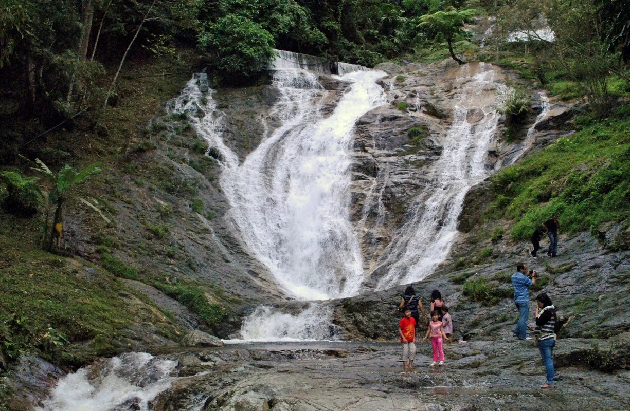 lata iskandar waterfall