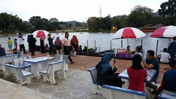 Perak Also Has a Floating Market in Pengkalan Hulu