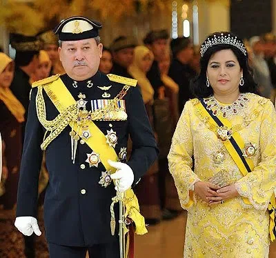 Raja Zarith Sofiah, From Perak Princess to Permaisuri of Johor