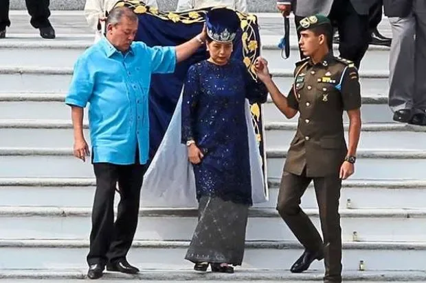Raja Zarith Sofiah, From Perak Princess to Permaisuri of Johor
