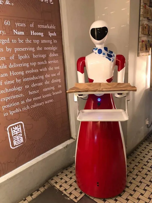 Malaysia's First Robot Restaurant Server is in Ipoh, Perak